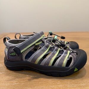 Keen Kid’s Newport‎ H2 Water Hiking Sandal Racer Gray Washable Drawstring Sz 1